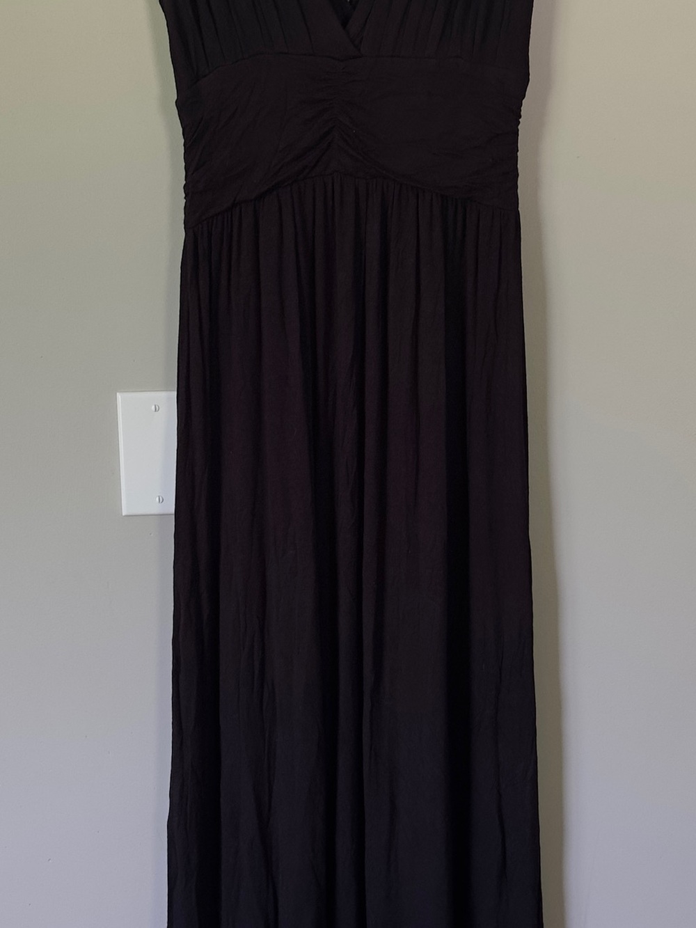 LA Class Black V Neck/Back Maxi Dress Size L